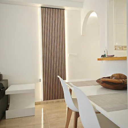 L&g63 Apartamento Con Parking Apartment *